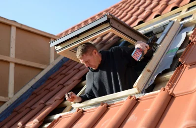 Pose de fenêtres de toit Velux à Escoussens